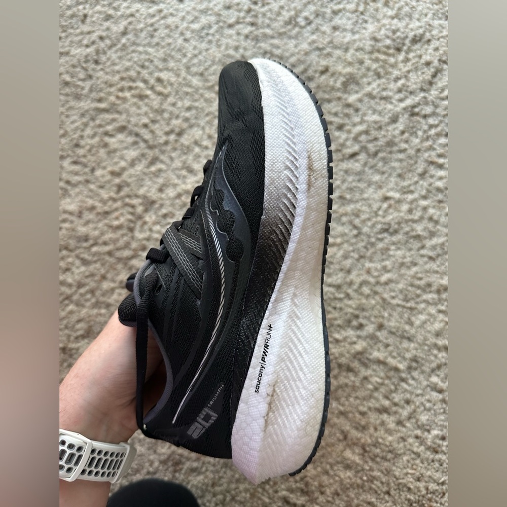 Women’s Saucony Triumph 20 running shoes